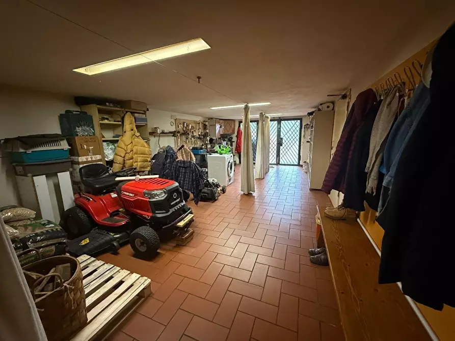 Immagine 9 di Villa in vendita  a Fucecchio