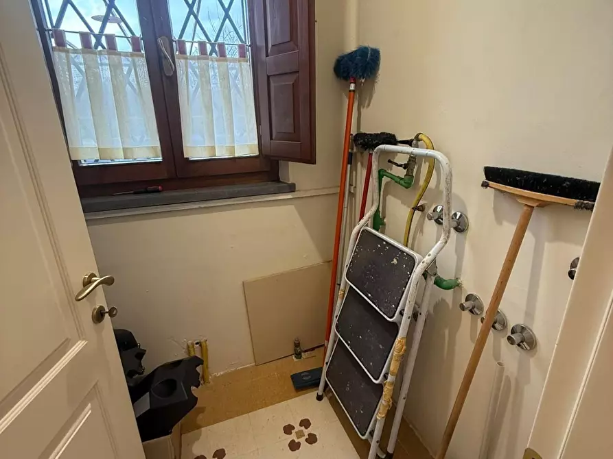 Immagine 47 di Villa in vendita  a Fucecchio