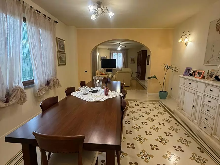 Immagine 54 di Villa in vendita  a Fucecchio