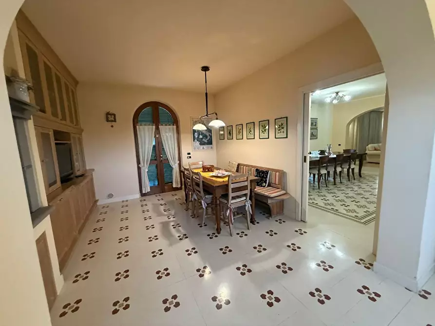 Immagine 50 di Villa in vendita  a Fucecchio