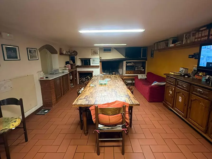 Immagine 11 di Villa in vendita  a Fucecchio