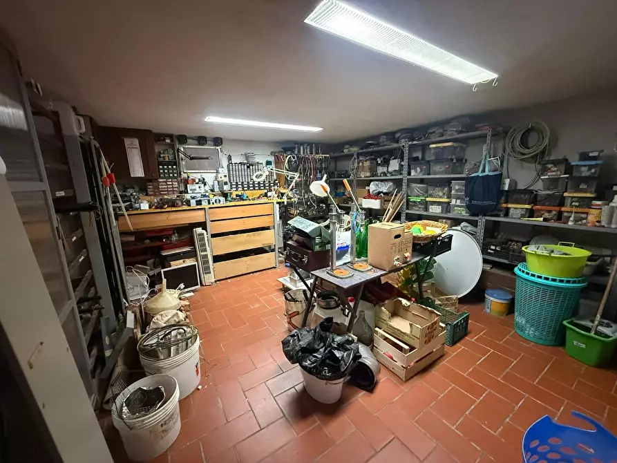 Immagine 5 di Villa in vendita  a Fucecchio