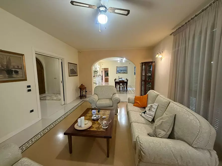 Immagine 56 di Villa in vendita  a Fucecchio