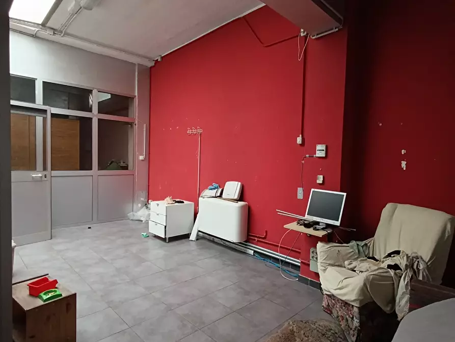 Immagine 11 di Laboratorio in vendita  a Torino