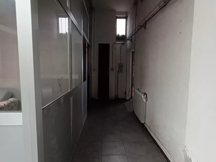 Immagine 10 di Laboratorio in vendita  a Torino