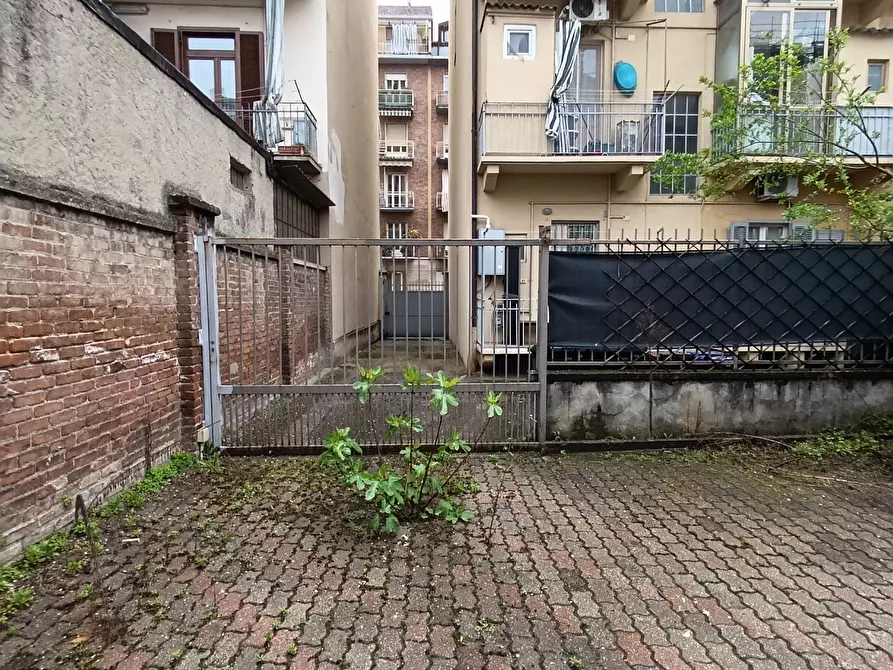 Immagine 6 di Laboratorio in vendita  a Torino