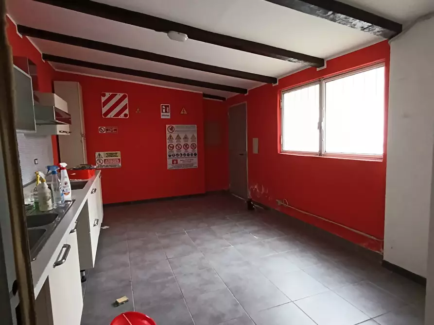 Immagine 5 di Laboratorio in vendita  a Torino