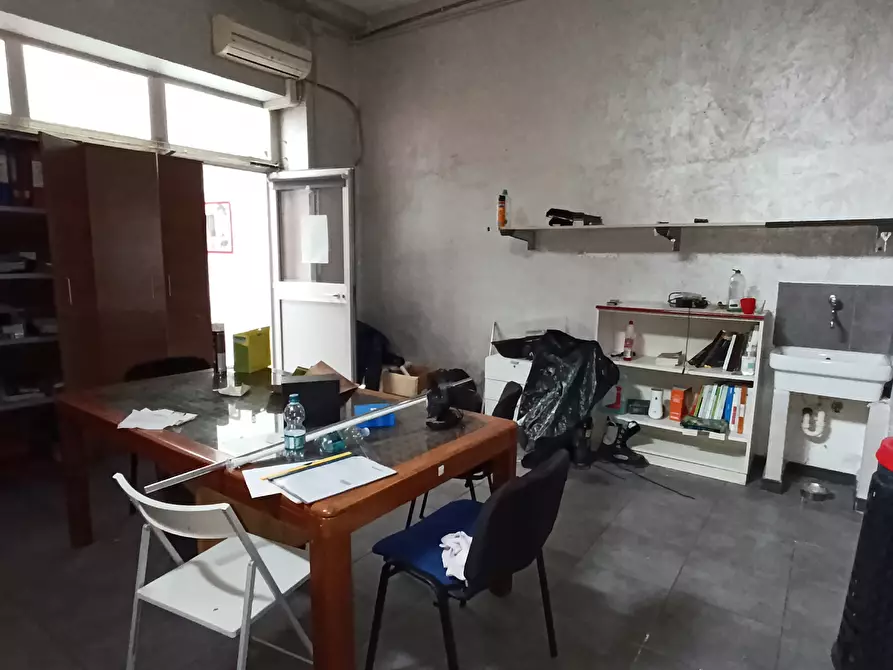 Immagine 9 di Laboratorio in vendita  a Torino
