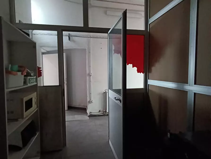 Immagine 4 di Laboratorio in vendita  a Torino
