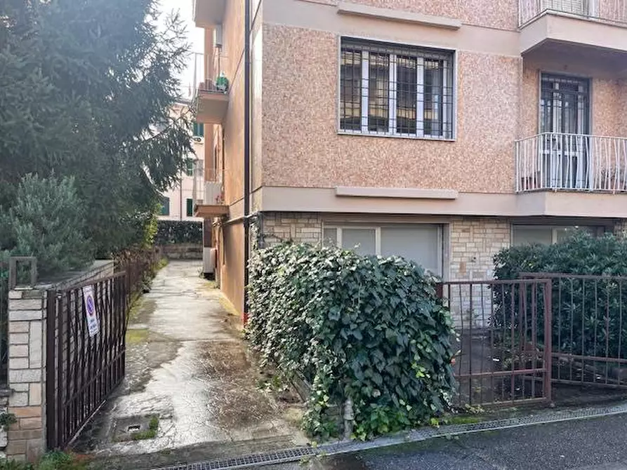 Immagine 13 di Appartamento in vendita  a Pisa