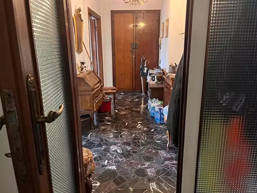 Immagine 11 di Appartamento in vendita  a Pisa