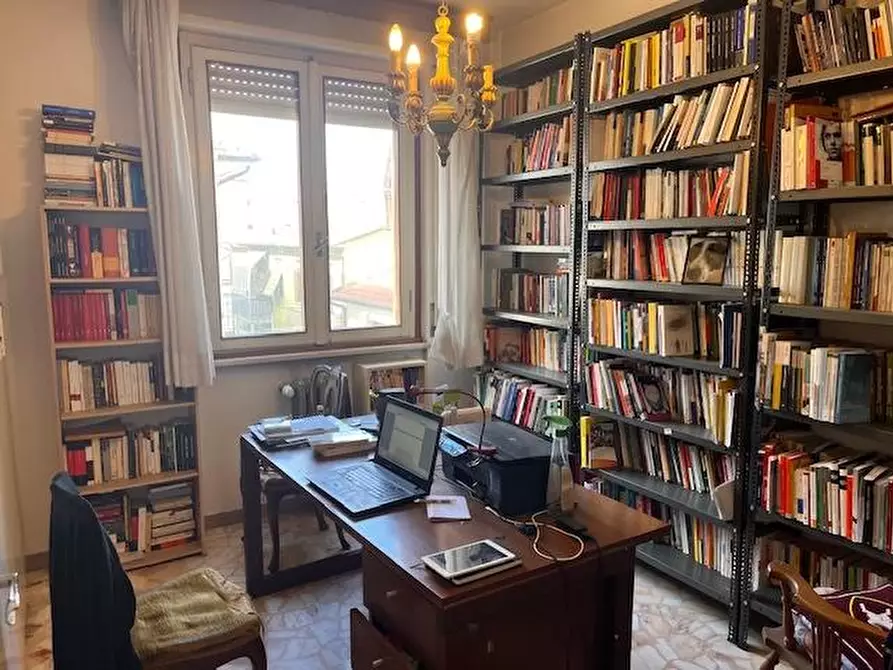 Immagine 2 di Appartamento in vendita  a Pisa