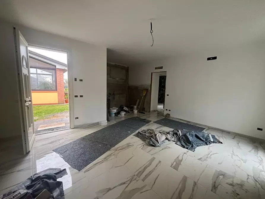 Immagine 28 di Villa in vendita  a Lucca