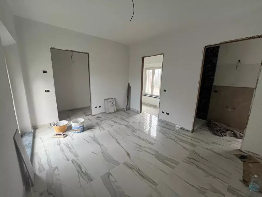 Immagine 9 di Villa in vendita  a Lucca