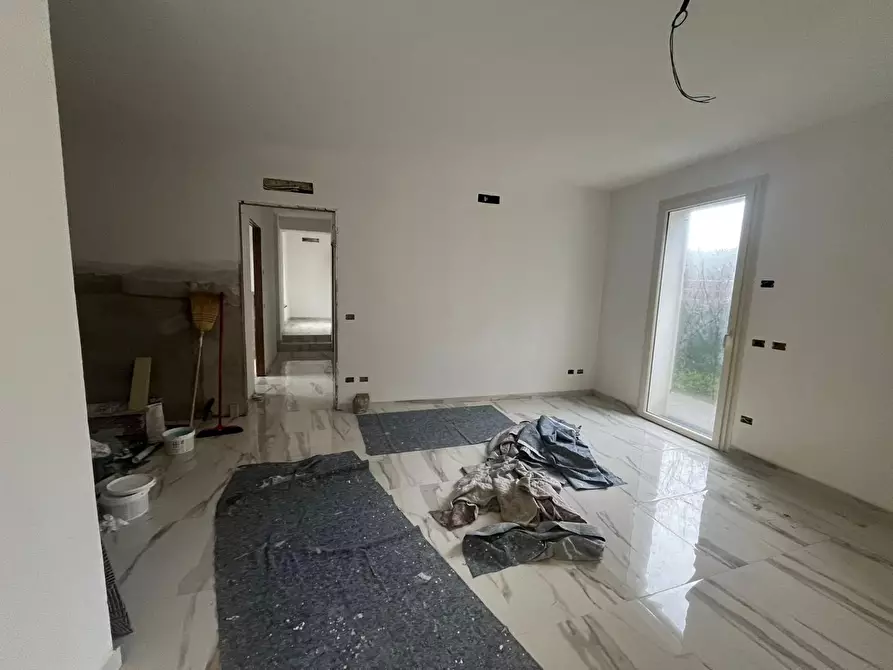 Immagine 30 di Villa in vendita  a Lucca