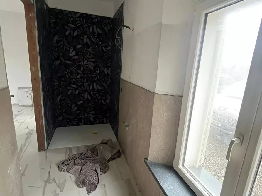 Immagine 19 di Villa in vendita  a Lucca