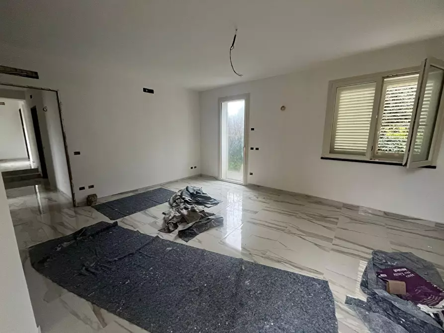 Immagine 29 di Villa in vendita  a Lucca