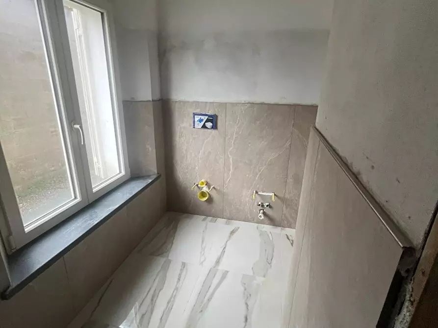 Immagine 22 di Villa in vendita  a Lucca