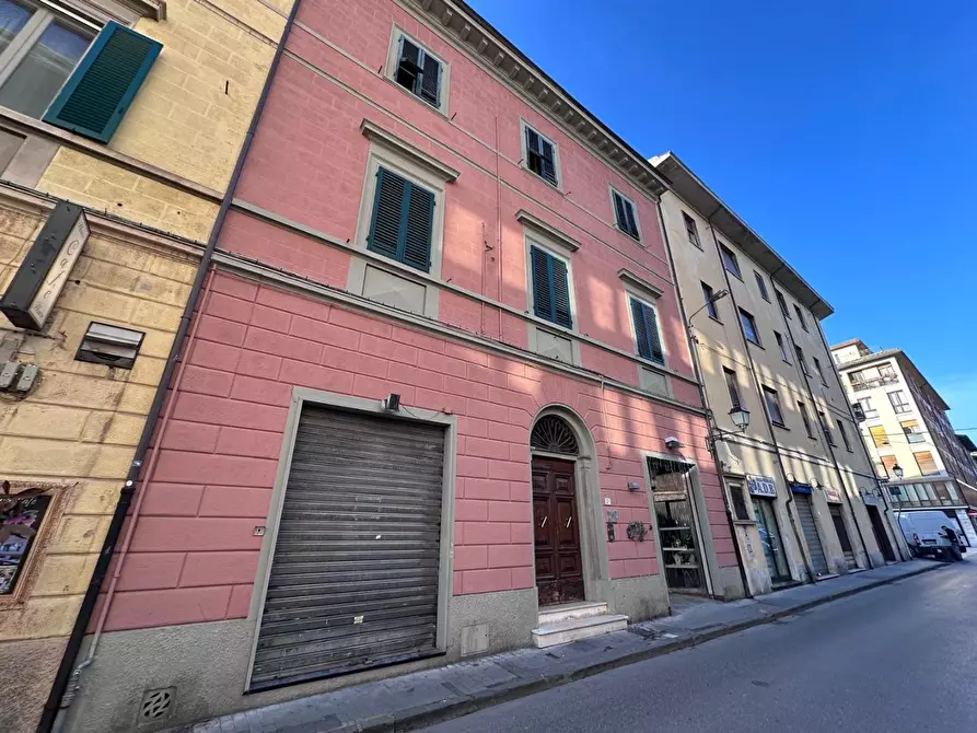 Immagine 16 di Appartamento in vendita  a Pisa