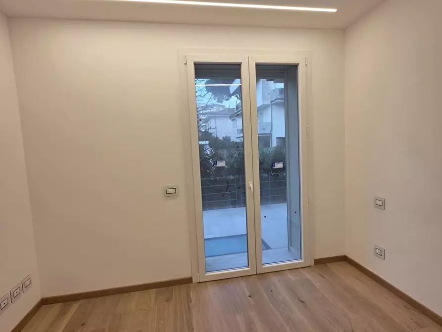 Immagine 19 di Appartamento in vendita  a Viareggio