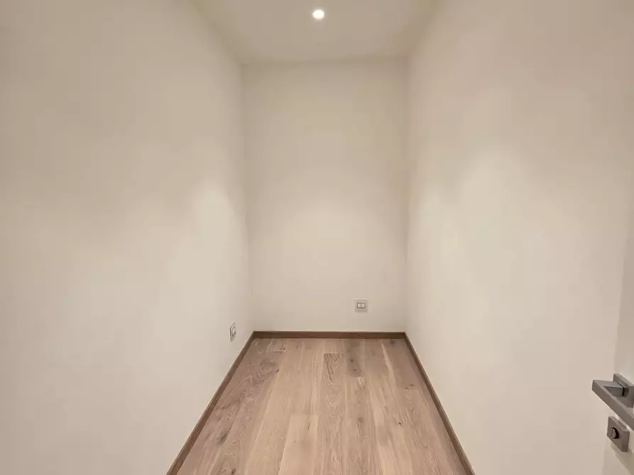 Immagine 20 di Appartamento in vendita  a Viareggio