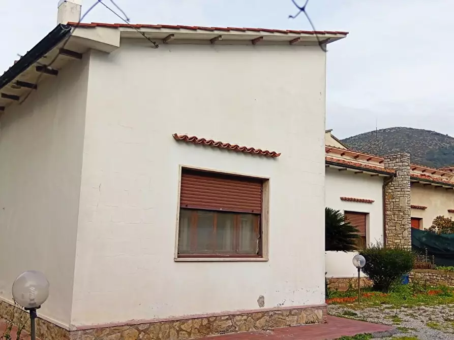 Immagine 3 di Casa bifamiliare in vendita  a San Giuliano Terme