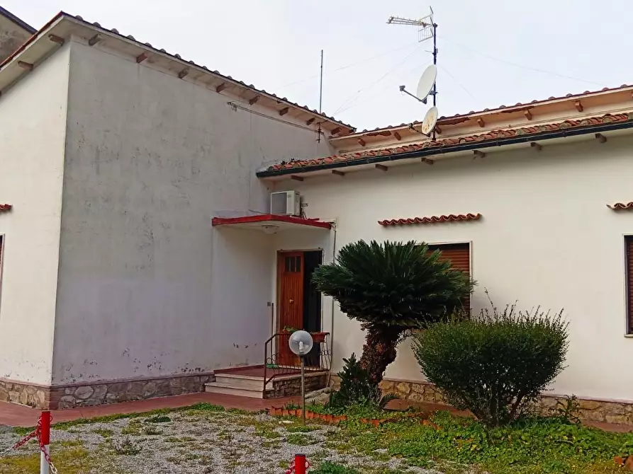 Immagine 5 di Casa bifamiliare in vendita  a San Giuliano Terme