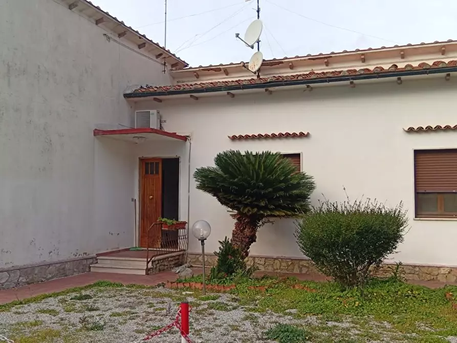 Immagine 2 di Casa bifamiliare in vendita  a San Giuliano Terme