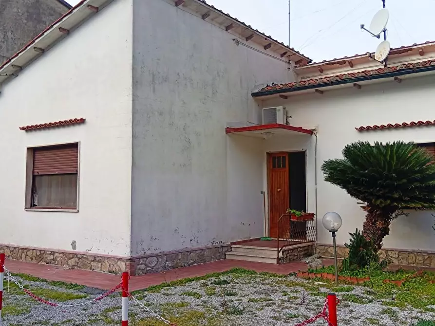 Immagine 1 di Casa bifamiliare in vendita  a San Giuliano Terme