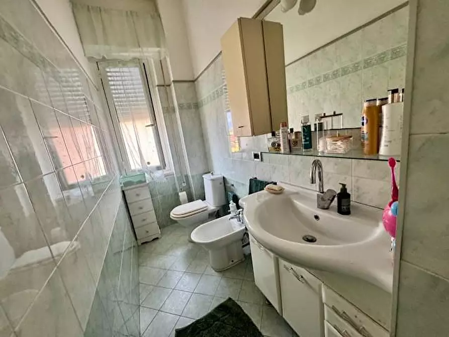 Immagine 7 di Appartamento in vendita  a Carrara