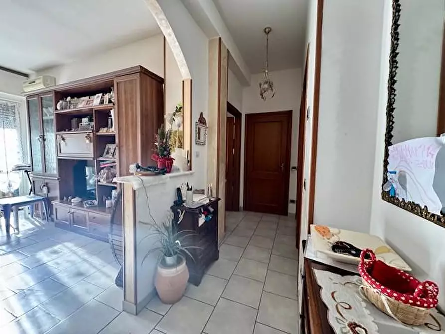 Immagine 5 di Appartamento in vendita  a Carrara