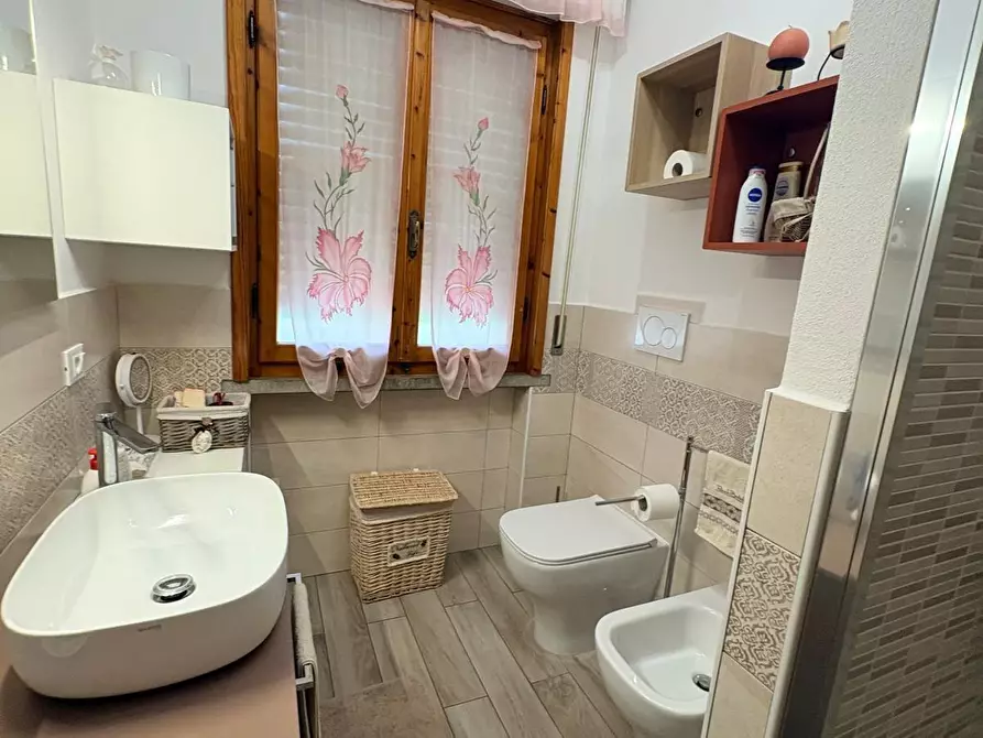 Immagine 23 di Appartamento in vendita  a Cecina