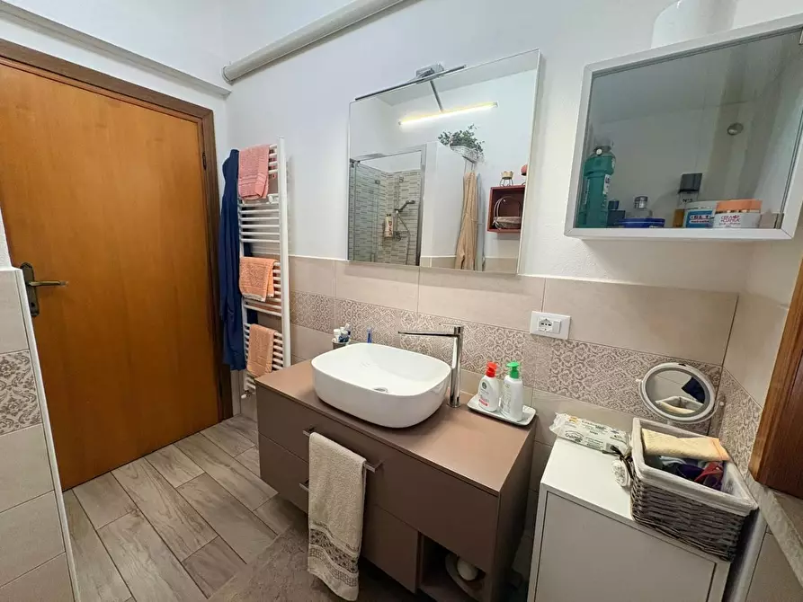 Immagine 26 di Appartamento in vendita  a Cecina