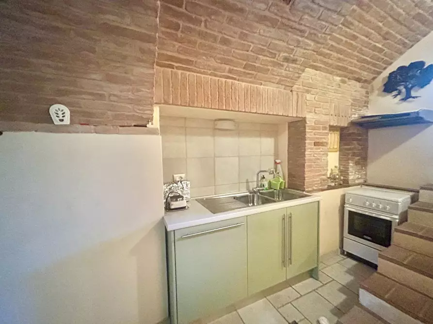 Immagine 3 di Ufficio in vendita  a Siena