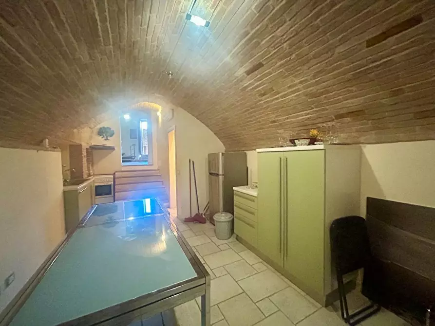 Immagine 5 di Ufficio in vendita  a Siena