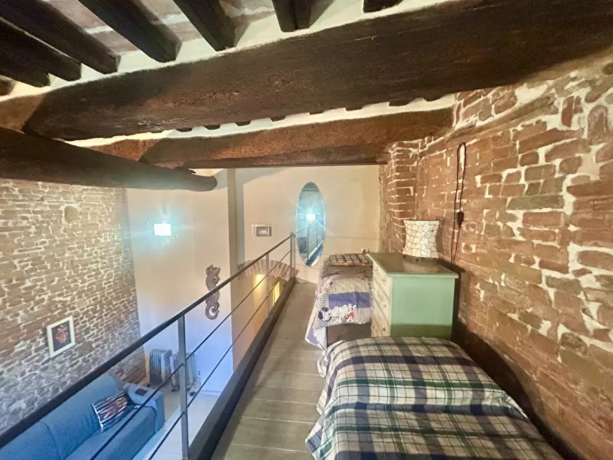 Immagine 12 di Ufficio in vendita  a Siena