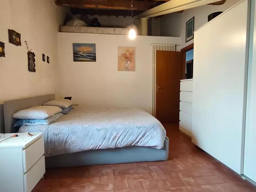 Immagine 15 di Appartamento in vendita  a Lucca