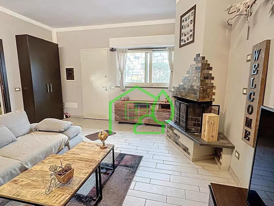 Immagine 19 di Appartamento in vendita  a Viareggio