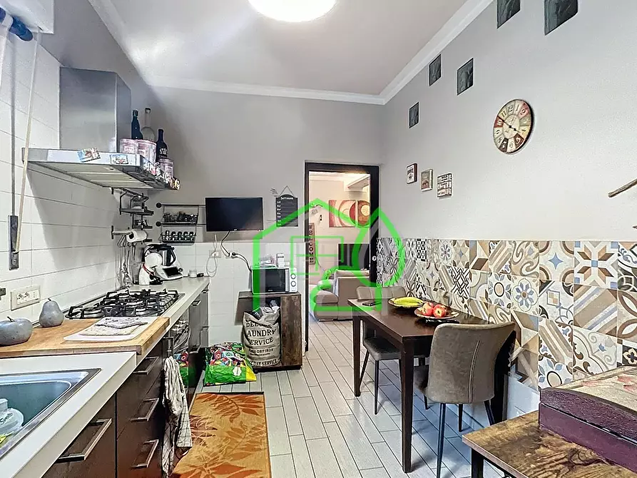 Immagine 3 di Appartamento in vendita  a Viareggio