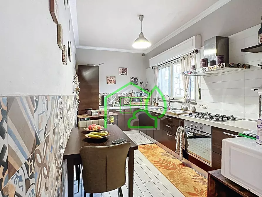 Immagine 2 di Appartamento in vendita  a Viareggio