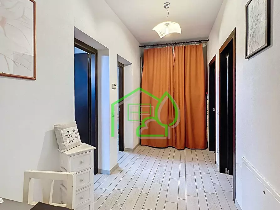 Immagine 4 di Appartamento in vendita  a Viareggio