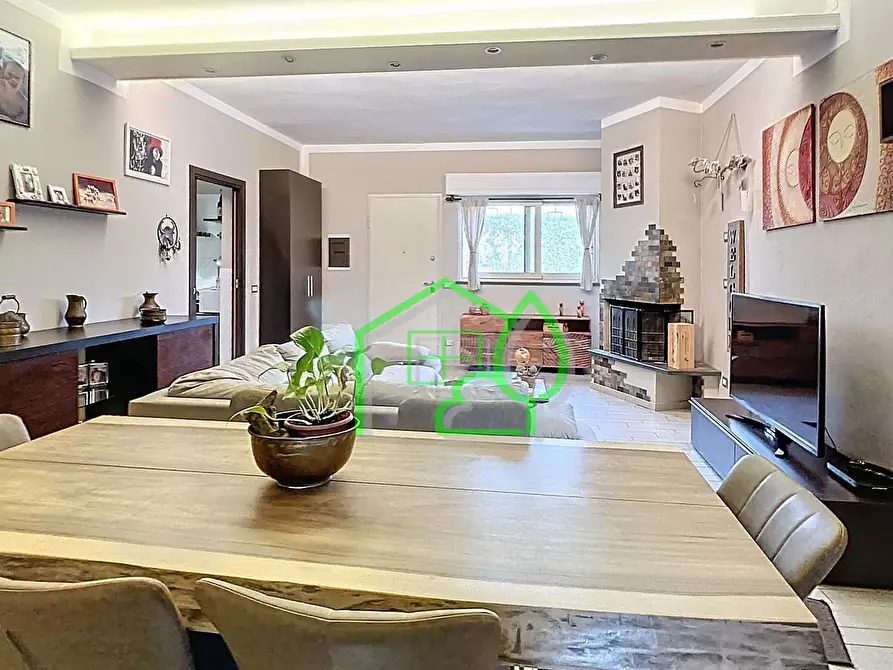 Immagine 15 di Appartamento in vendita  a Viareggio