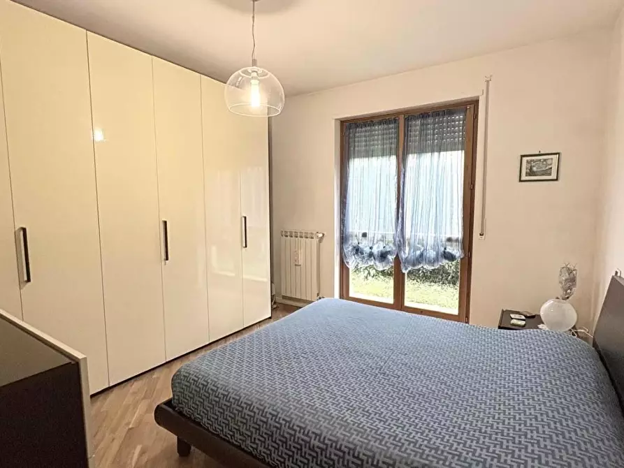 Immagine 12 di Appartamento in vendita  a Lucca