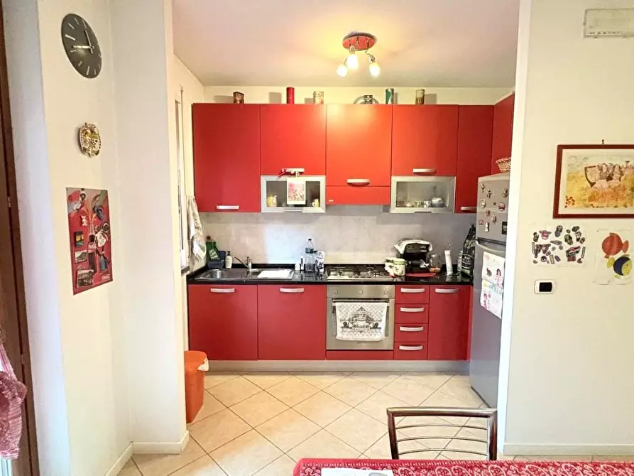 Immagine 5 di Appartamento in vendita  a Lucca