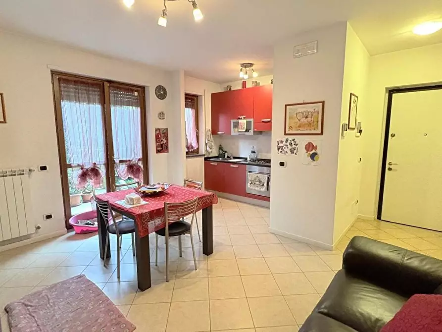 Immagine 3 di Appartamento in vendita  a Lucca