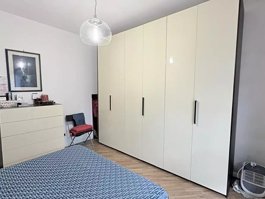 Immagine 14 di Appartamento in vendita  a Lucca