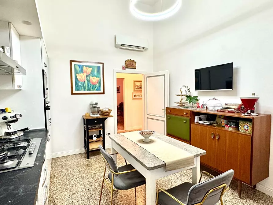 Immagine 12 di Appartamento in vendita  a Empoli