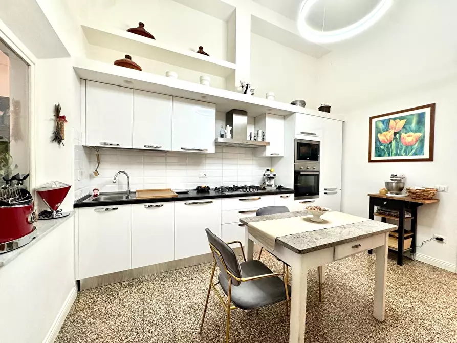 Immagine 13 di Appartamento in vendita  a Empoli