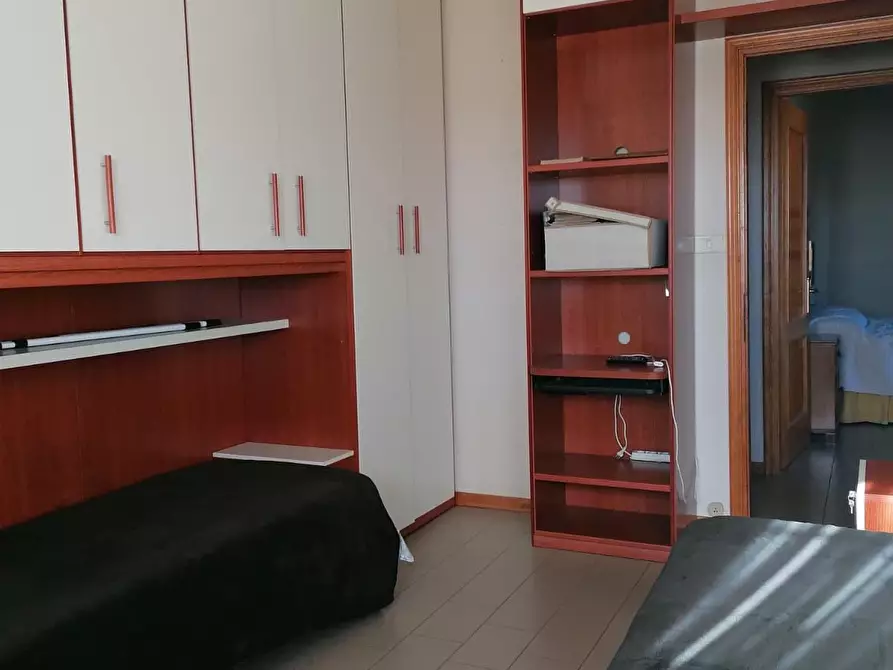 Immagine 17 di Appartamento in vendita  a Carrara