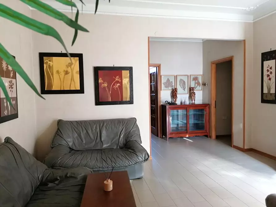 Immagine 1 di Appartamento in vendita  a Carrara